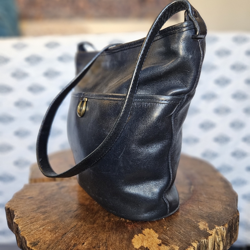 Etienne Aigner Vintage Black Leather Bucket Crossbody Medium Shoulder Bag - Picture 5 of 12